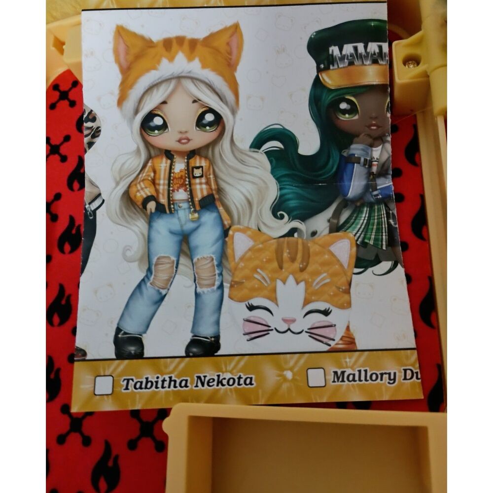 Na Na Na Surprise Backpack with Jennel Jaguar & Aubrey Heart Dolls (2 Dolls) - Picture 8 of 8